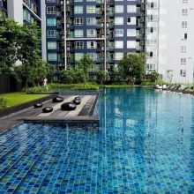 1512555955-the-base-Sukhumvit77-pool-760x570-1-760x570