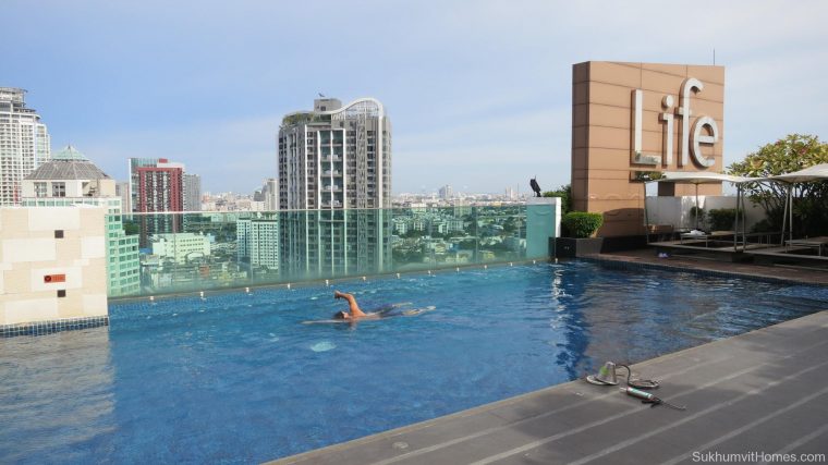 life_Sukhumvit65_pool