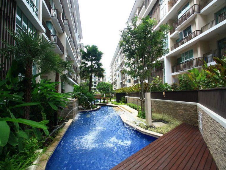 the-clover-condo-watthana-5ce67b21a12eda4dff0000ab_full