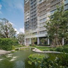 Park-24-condominium-in-Phrom-Phong-gaden