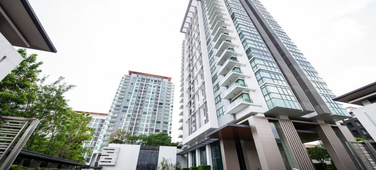 the-room-Sukhumvit-62-condo-bangkok-596f24fdb8a1bc668b000208_full (1)