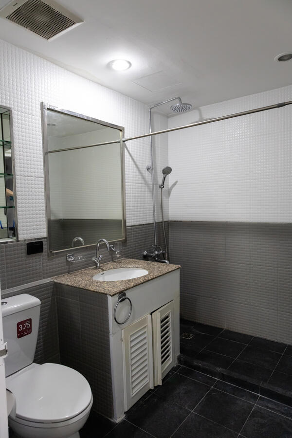 President Park Sukhumvit 24 · 3 bedroom · 225 SqM · Floor 11 · Phrom Phong, Bangkok · Photo 2 President Park Sukhumvit 24 3-bedroom Condo in Phrom Phong, Bangkok – photo 2
