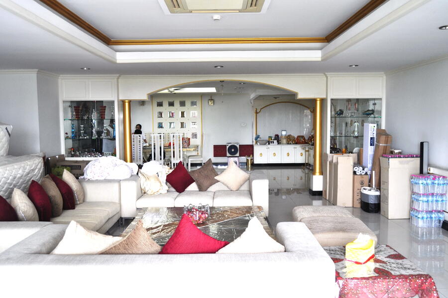 Oriental Towers · 4 bedroom · 350 SqM · Ekkamai, Bangkok · Photo 1 Oriental Towers 4-bedroom Condo in Ekkamai, Bangkok – photo 1