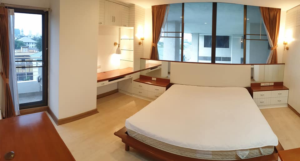 Supalai Place Sukhumvit 39 · 3 bedroom · 300 SqM · Watthana, Bangkok · Photo 5 Supalai Place Sukhumvit 39 3-bedroom Condo in Watthana, Bangkok – photo 5